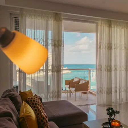 Seaside Luxe, Spinola Bay By Buena Vista Apartment