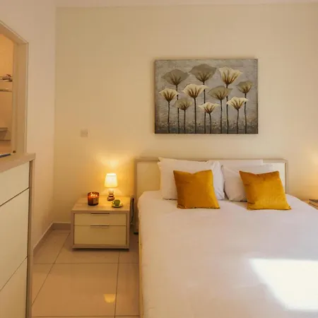 Seaside Luxe, Spinola Bay By Buena Vista 公寓 *